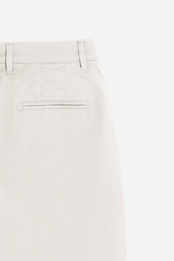 BERMUDA CHINO BASIC GESSO