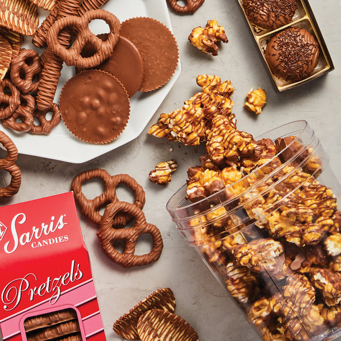 Chocolate Drizzled Caramel Corn