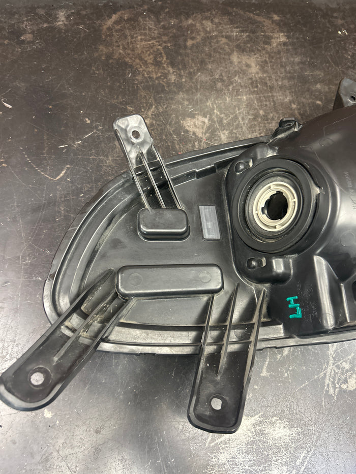 2006-2009 Pontiac Solstice GXP Headlight Lamp Left Driver Side OEM 15885810