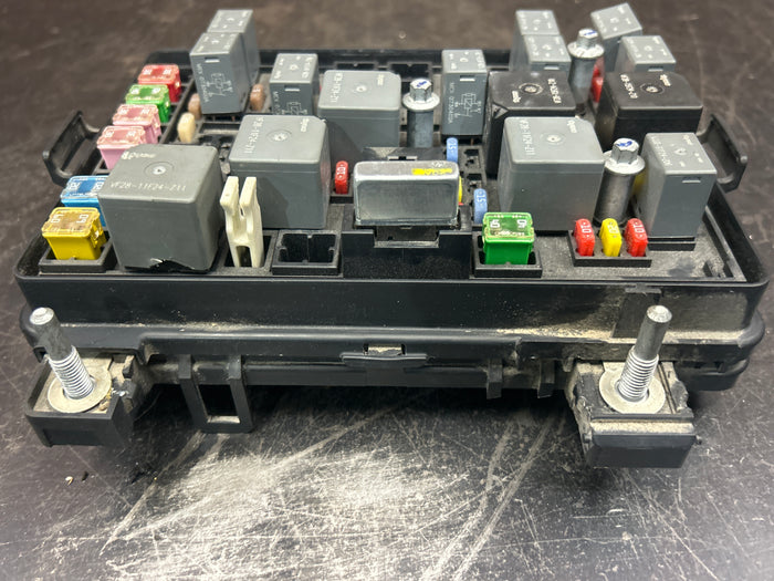 2007-2009 Pontiac Solstice / Saturn Sky Engine Fuse Relay Junction Box Block OEM