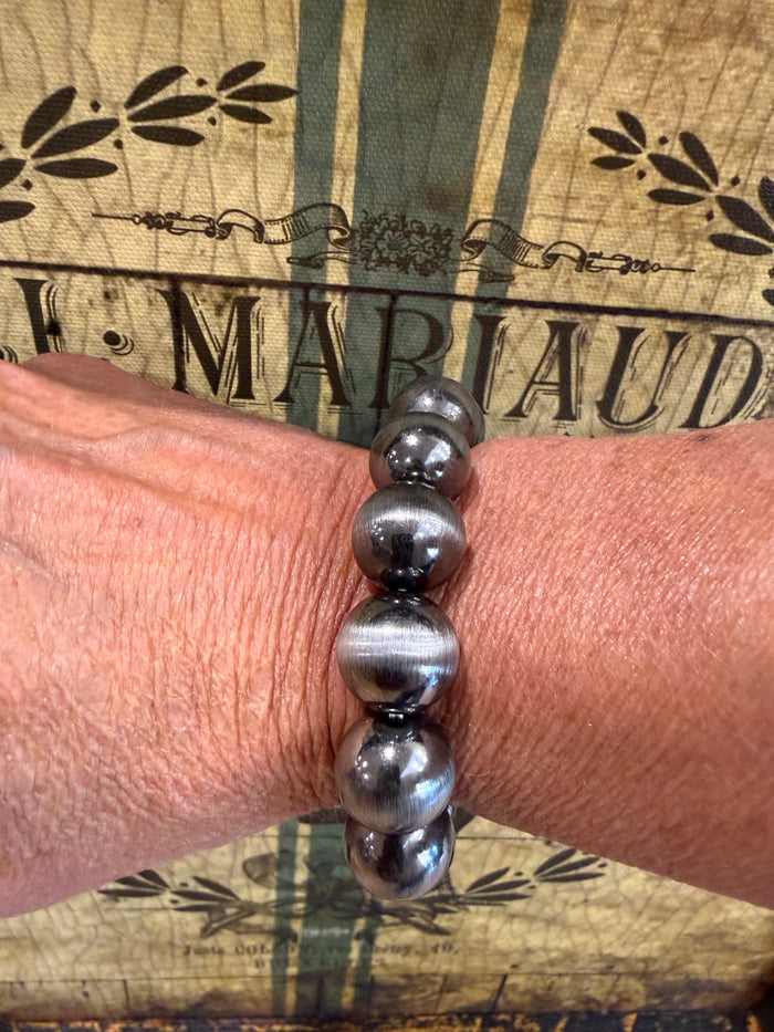 Bubble Gum Pearl Stretch Bracelet - Silver or Copper