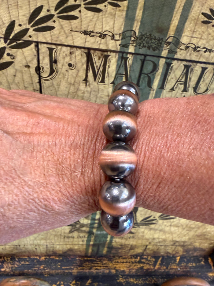 Bubble Gum Pearl Stretch Bracelet - Silver or Copper