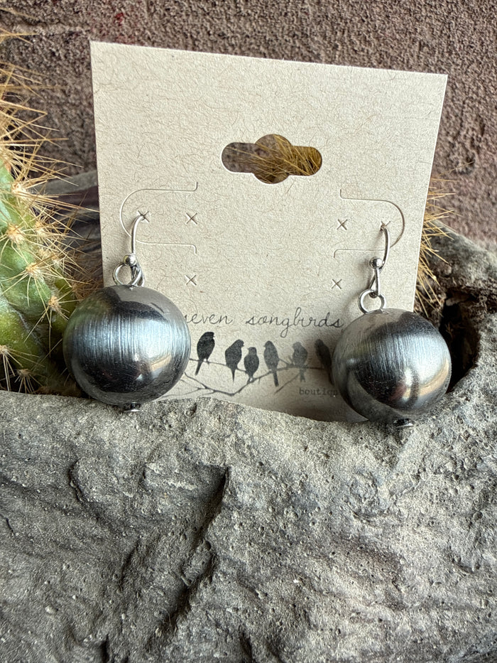 Dark gray round pearl fishhook earrings with dangling hooks
