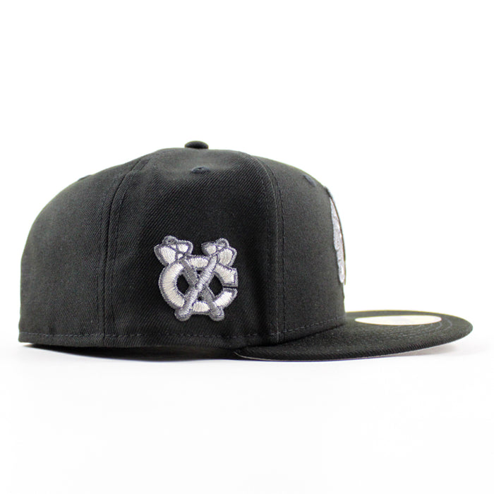 Chicago Blackhawks Black Hawks Logo New Era 59Fifty Fitted Hat (Black Gray Under brim)