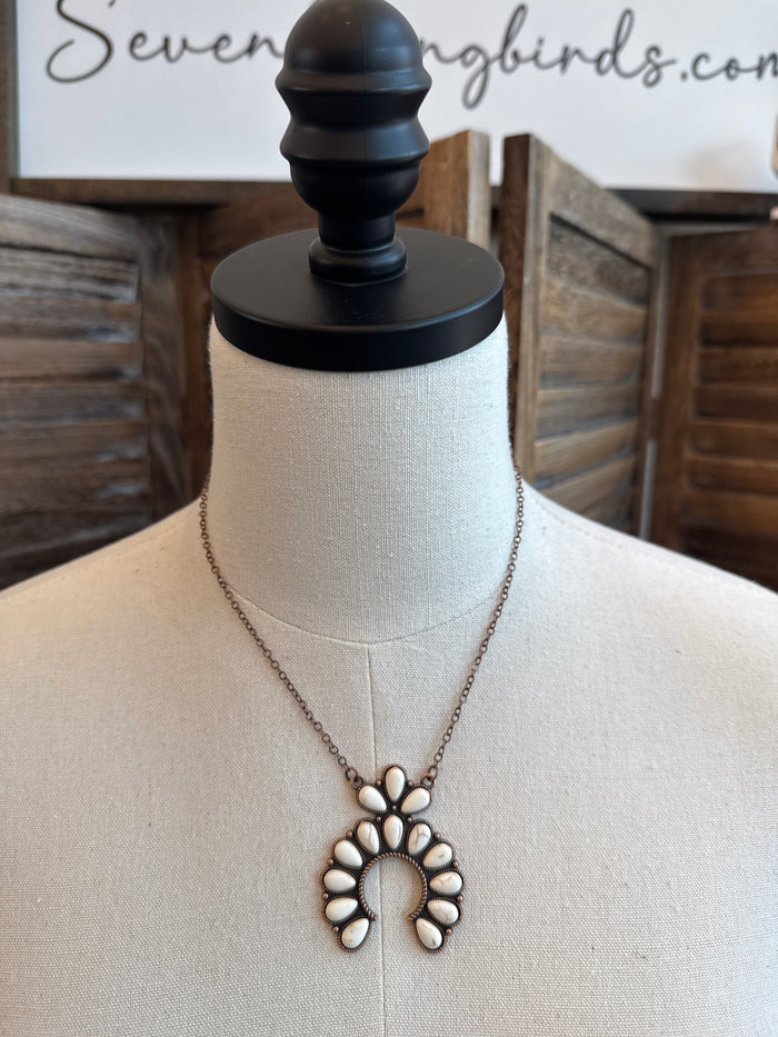 Copper chain squash-stone pendant necklace with white teardrop flower design