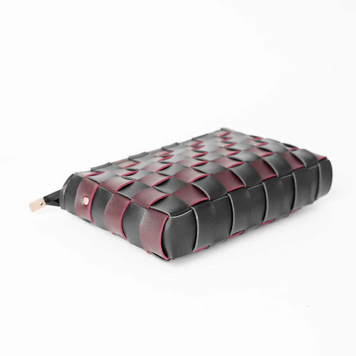 Cot Bag (Black & Maroon) - astorebags.pk