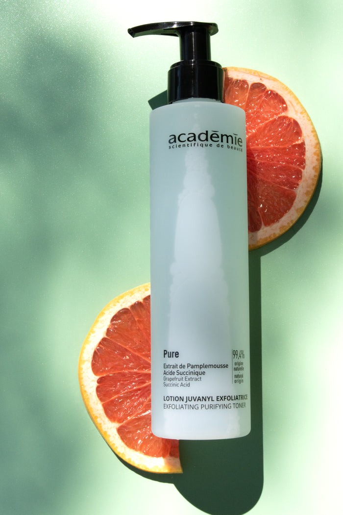Eksfolierende rensende toner