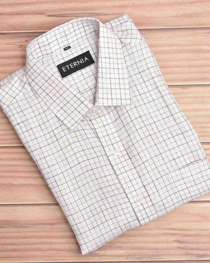 Men's linen shirt with white and light-blue check pattern, button-down collar