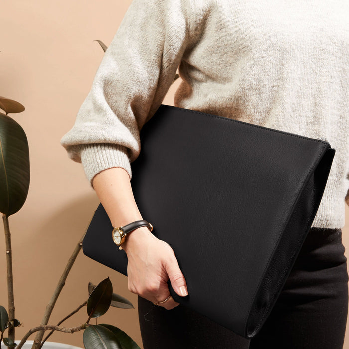 new-Gusseted-Document-and-Laptop-Holder-Black-849-135-1