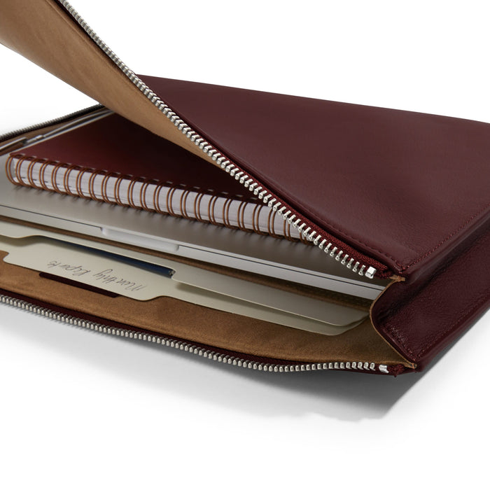 Gusseted-Document-and-Laptop-Holder-Red-849-341-4