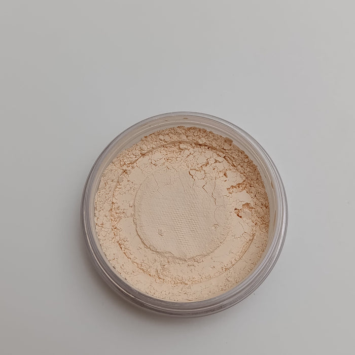 Huda Beauty Loose Powder – Luxury Ultrafine Setting Powder - Lotshop.pk