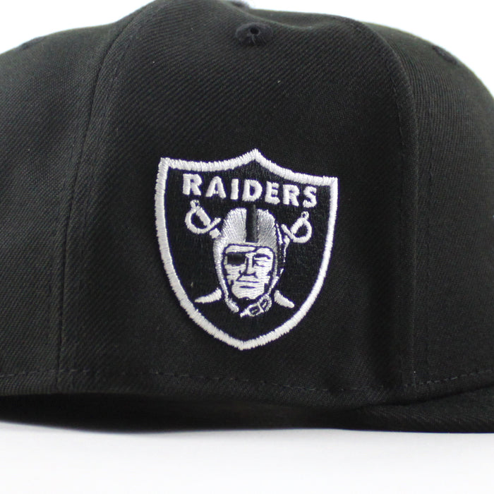 Las Vegas Raiders Pirate Patch New Era 59Fifty Fitted Hat (Black Gray Under Brim)