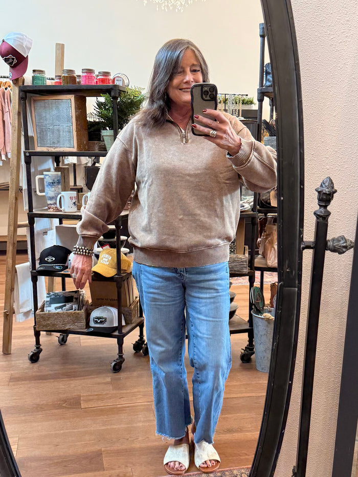 Mocha mineral-washed quarter-zip sweatshirt, long sleeves, relaxed fit, pullover style