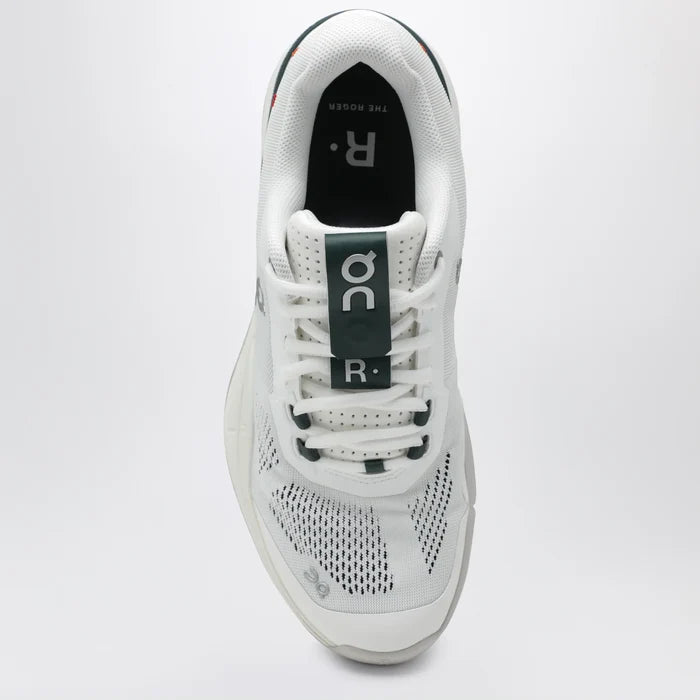 On - THE ROGER Pro tennis shoes in mesh, white/evergreen Brand