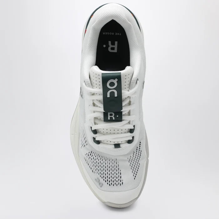 On - THE ROGER Pro tennis shoes in mesh, white/evergreen