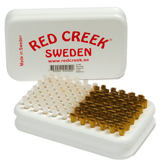 A product picture of the Red Creek Fine Brass/Hard Nylon Combi Hand Brush
